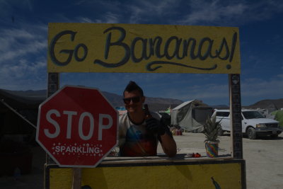 GO BANANAS STOP SPARKLING