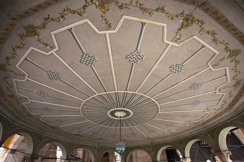 Mevlana Museum and Mausoleum: Ceiling
