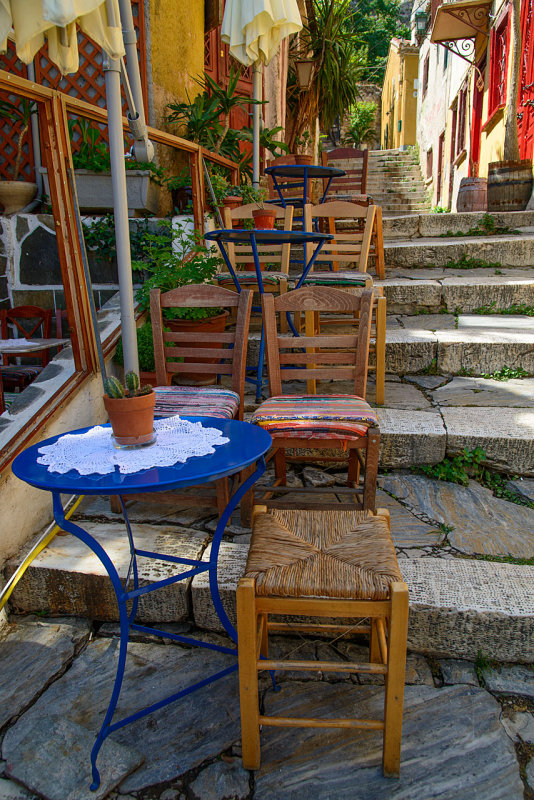 Les petites cyclades au pied de lAcropole