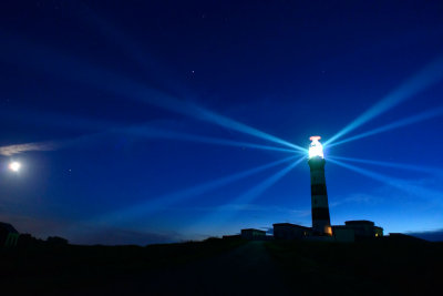 Les huit faisceaux du phare du Creac'h