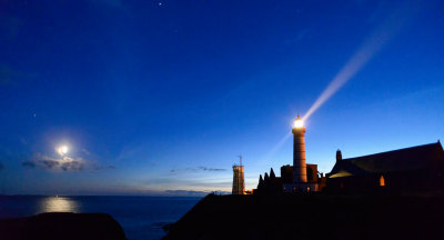 Coucher de lune  la Pointe Saint Mathieu