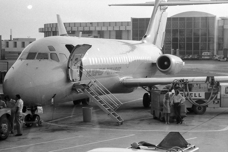 Hughes Airwest McDonnell Douglas DC-9-14 N9102