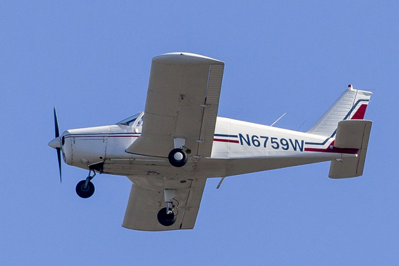 Piper PA-28-140 Cherokee N6759W