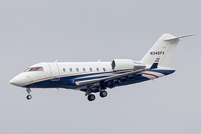 Bombardier CL-600-2B16 Challenger 605 N345FX