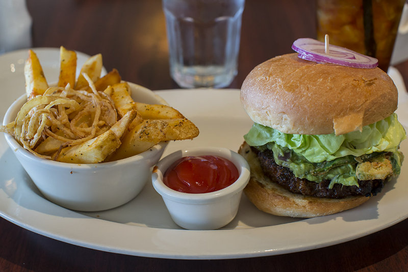 1/22/2014  Hamburger with Guacamole and Fried Jalapenos