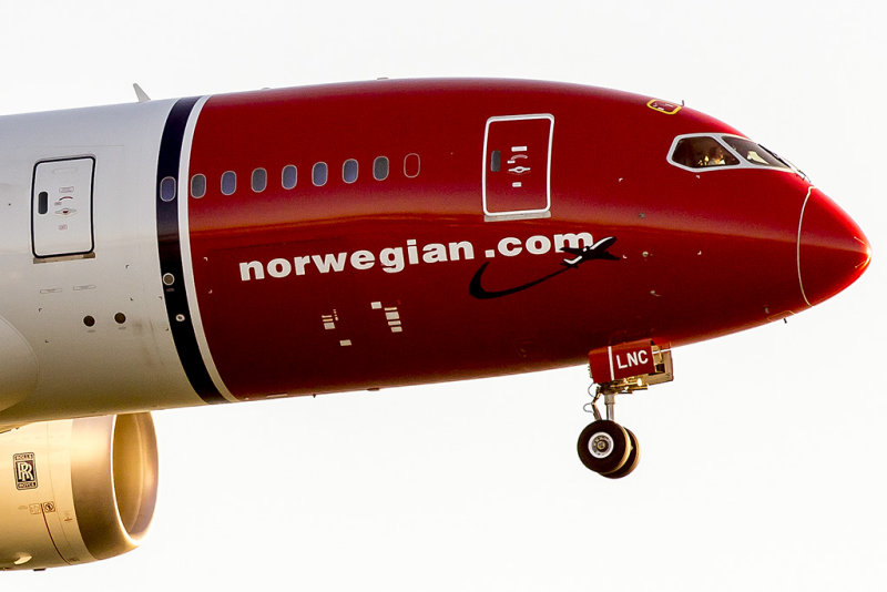 9/30/2014  Norwegian Long Haul AS Boeing 787-8 Dreamliner EI-LNC