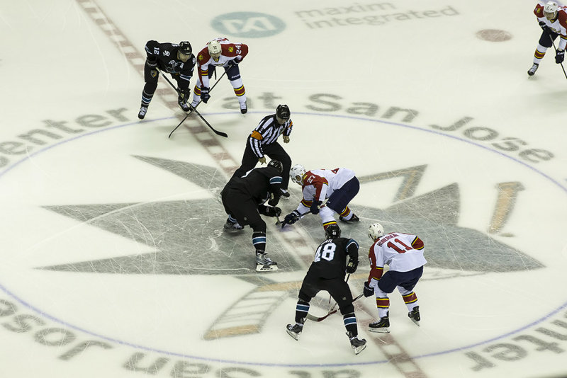 Opening faceoff  DA0T8451.jpg