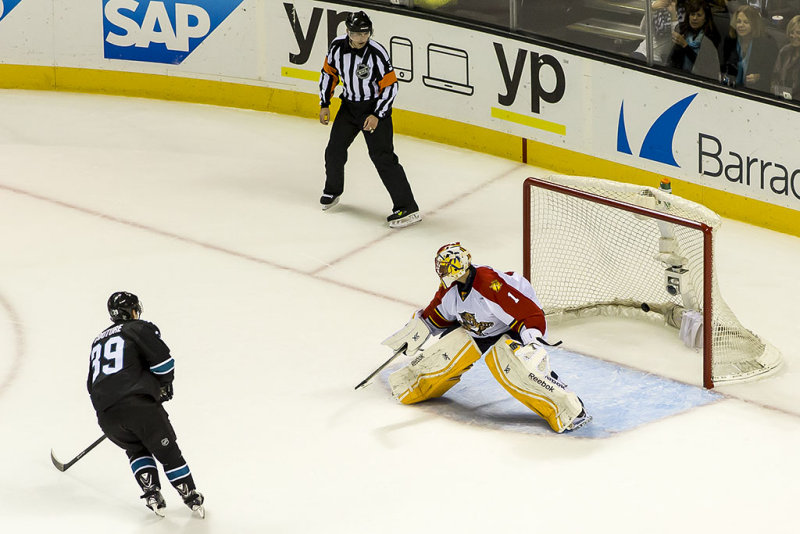 Logan Couture shootout goal  DA0T9460.jpg