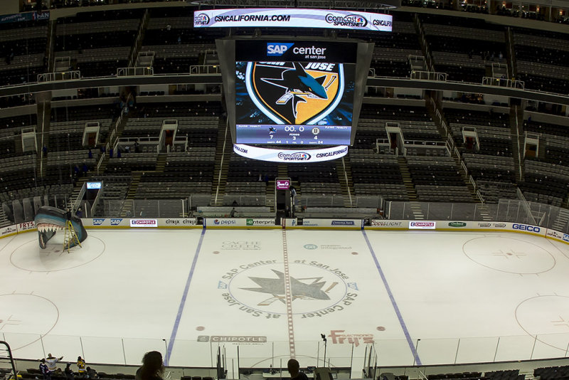 Sharks 7 Bruins 4 DA0T0393.jpg