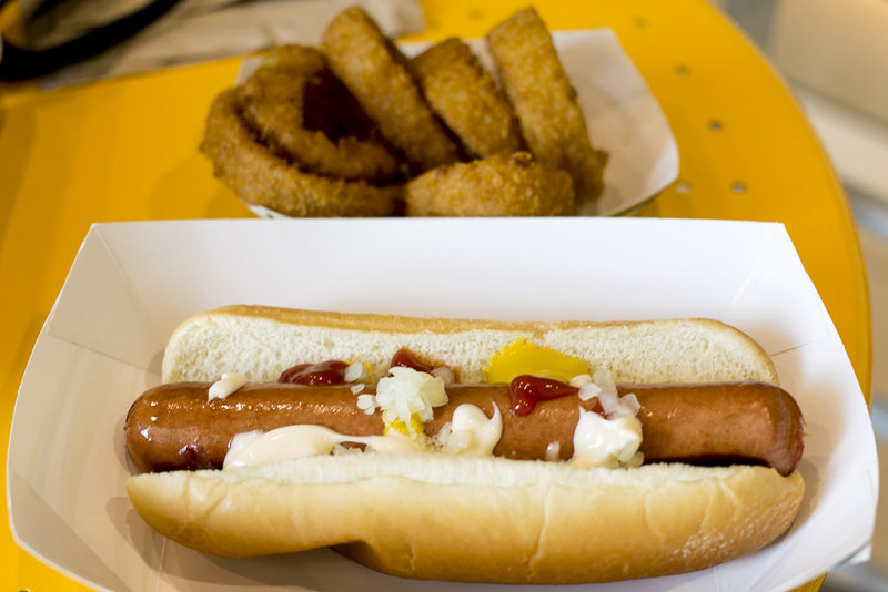 Grill Dog and Onion Rings  DA0T9230.jpg
