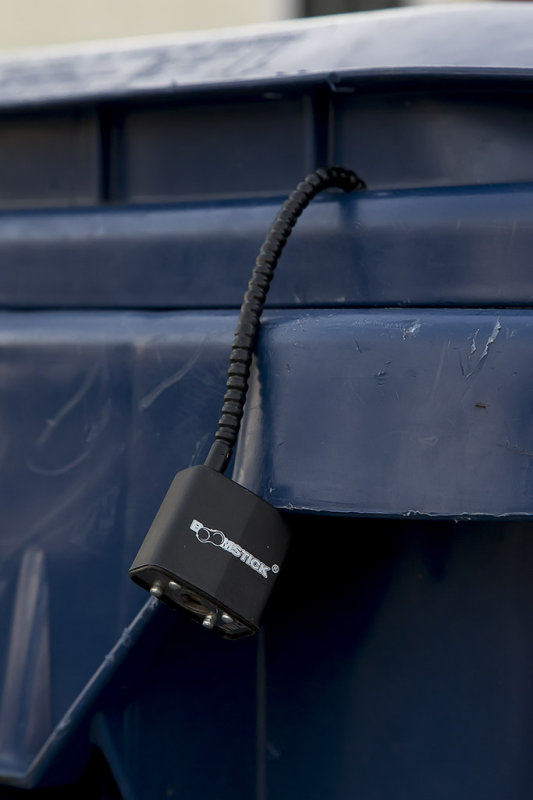 Gun lock on Recycling can