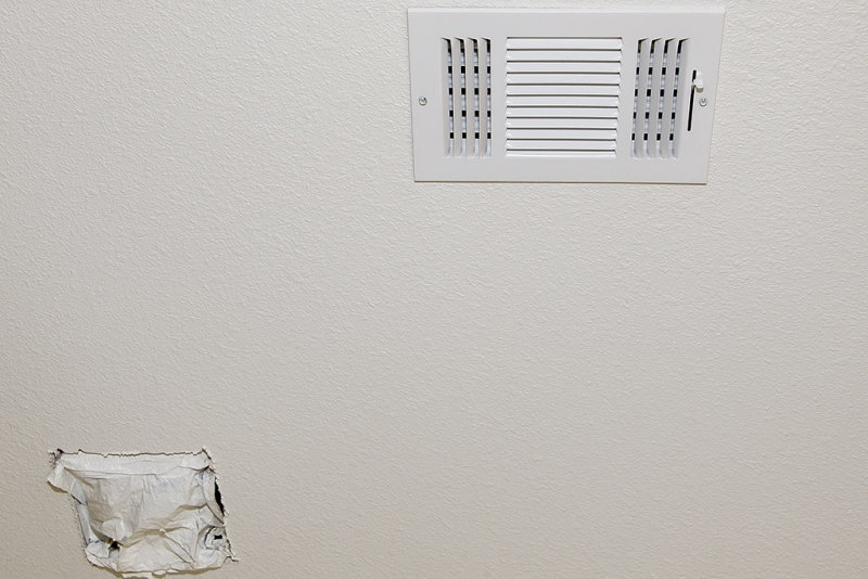 Master bathroom vent and register