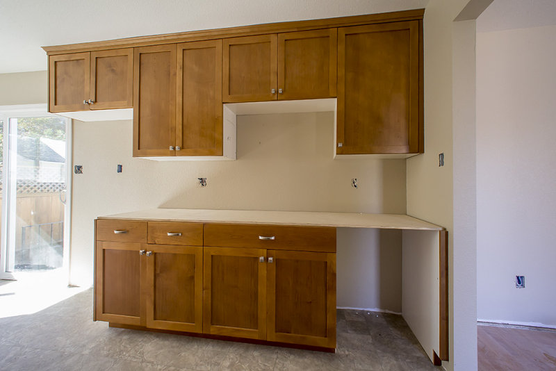 Kitchen cabinet