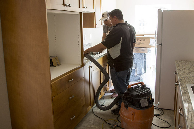 Cutting granite counter top for the cooktop