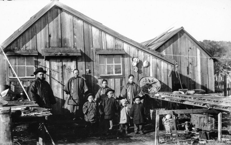 Jung San Choy family, Stillwater Cove, circa 1895