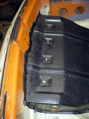 Installation - Front Oil Cooler Steel Cover, Screen & Lower Support - Photo 1