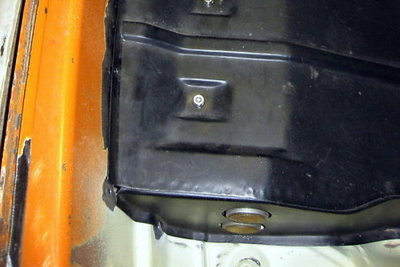Installation - Front Oil Cooler Steel Cover, Screen & Lower Support - Photo 2