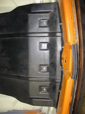 Installation - Front Oil Cooler Steel Cover, Screen & Lower Support - Photo 4