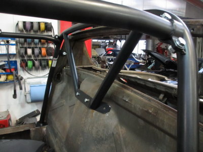 Roll cage - Photo 1