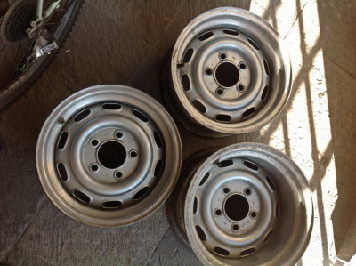 Wheels Front / Rear (Pair 7x15 + One 9x15)