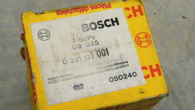 NOS #2 - BOSCH Twin Ignition Coil, pn 0.221.121.001, Date Code: 749 Sep/87 - Photo 2