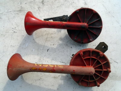BOSCH Sport FanFaren Dual Tone 12v Electric Horns One Not Working eBay - Photo 1