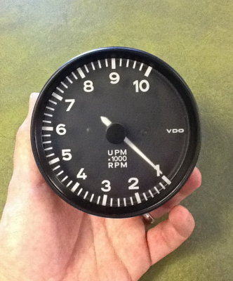 VDO 10K Mechanical Tachometer (Magnetic Movement) - Photo 1