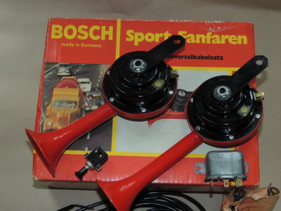 BOSCH Sport-Fanfaren Dual-Tone 12v Electric Horns NOS - Set 6