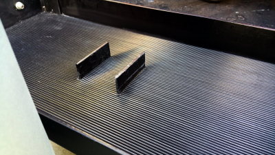 Corrugated Rubber Mat Upgrade / Lincoln Square Wave TIG 355 - Photo 5