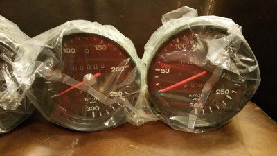 Early Euro 911 Porsche VDO OEM Gauges Restored - Photo 3