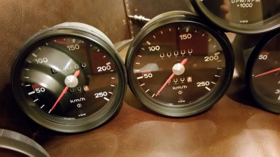 Early Euro 911 Porsche VDO OEM Gauges Restored - Photo 4