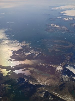 Flying over Greenland3