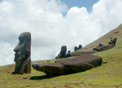 Moai near the quarry