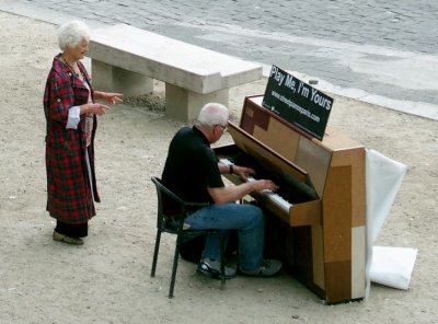 2478 Street piano beside the Seine