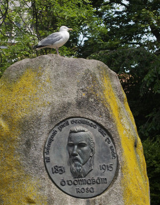 0123: Memorial bird