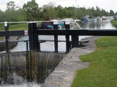0931:  Canal lock