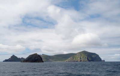 687 Distant view of Hirta