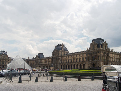 2582: The Louvre