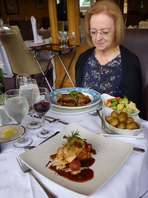 0711: Dining at the Rivercourt Hotel