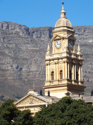 0563: Table Mountain and the City Hall