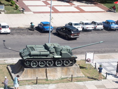 1498: Auto-propelled cannon fired by Fidel Castro