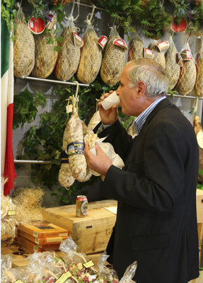 IMG_1471.Central Market Snacker.jpg