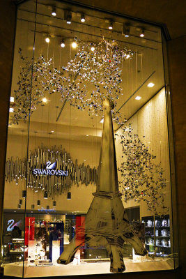 IMG_2780 Swarovski window in Louvre Carrousel Mall.jpg