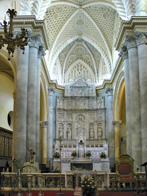 Erici Cathedral nave and altar.jpg