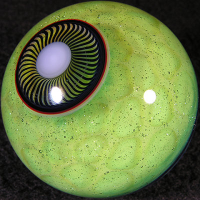 The slyme honeycomb behind this iris is gorgeous glass in hand!