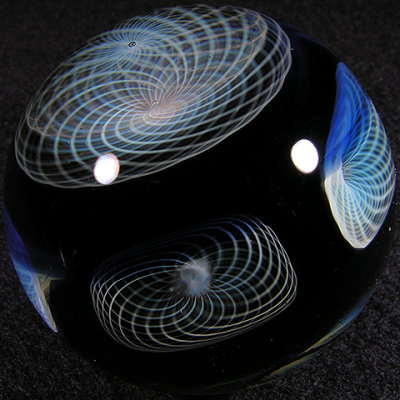Keisuke created a double fumed retti for the focal, and then 4 more retties around the equator.