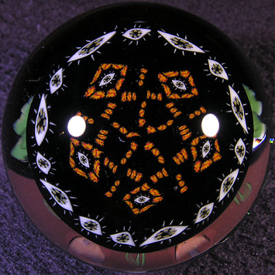 This is an amazingly fun collab, with WAY more depth to the UFO design than the pics show, very 3D