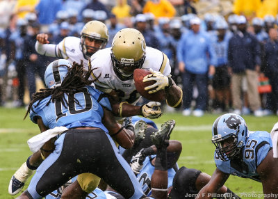 GT B-back David Sims dives for a fourth quarter touchdown