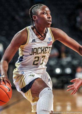 Georgia Tech G Sydney Wallace dribbles along the sidelines