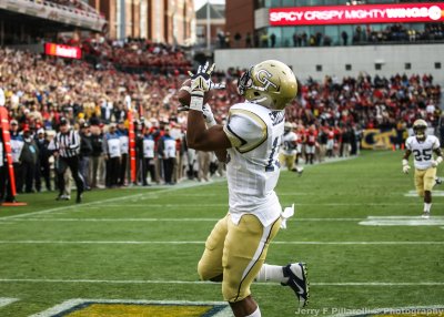 Tech WR DeAndre Smelter catches a fourth quarter touchdown pass 